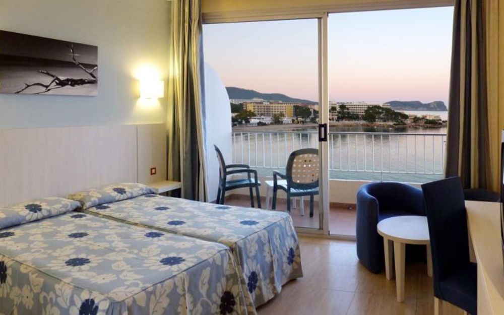 Отель Aluasoul Ibiza - Adults Only Эс-Кана Экстерьер фото